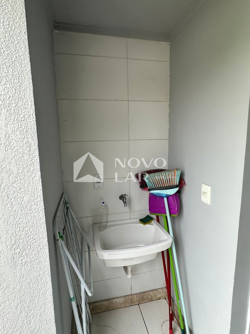 Excelente sobrado em condomínio fechado - conforto e segurança - Geniale Imóveis