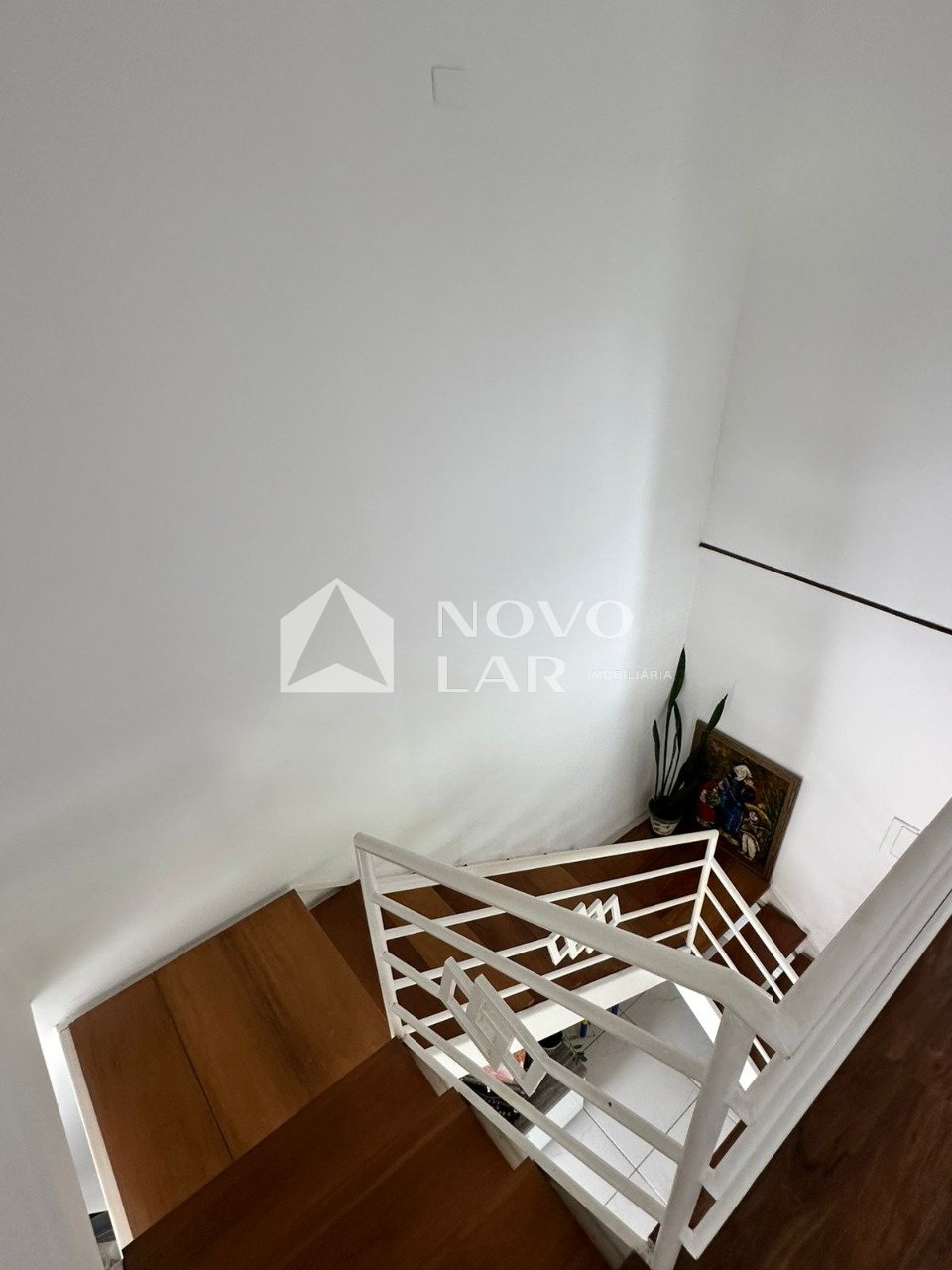 Excelente sobrado em condomínio fechado - conforto e segurança - Geniale Imóveis