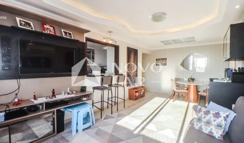 Imóvel aconchegante à venda com 2 dormitórios, sendo 1 suíte, e 2 banheiros.