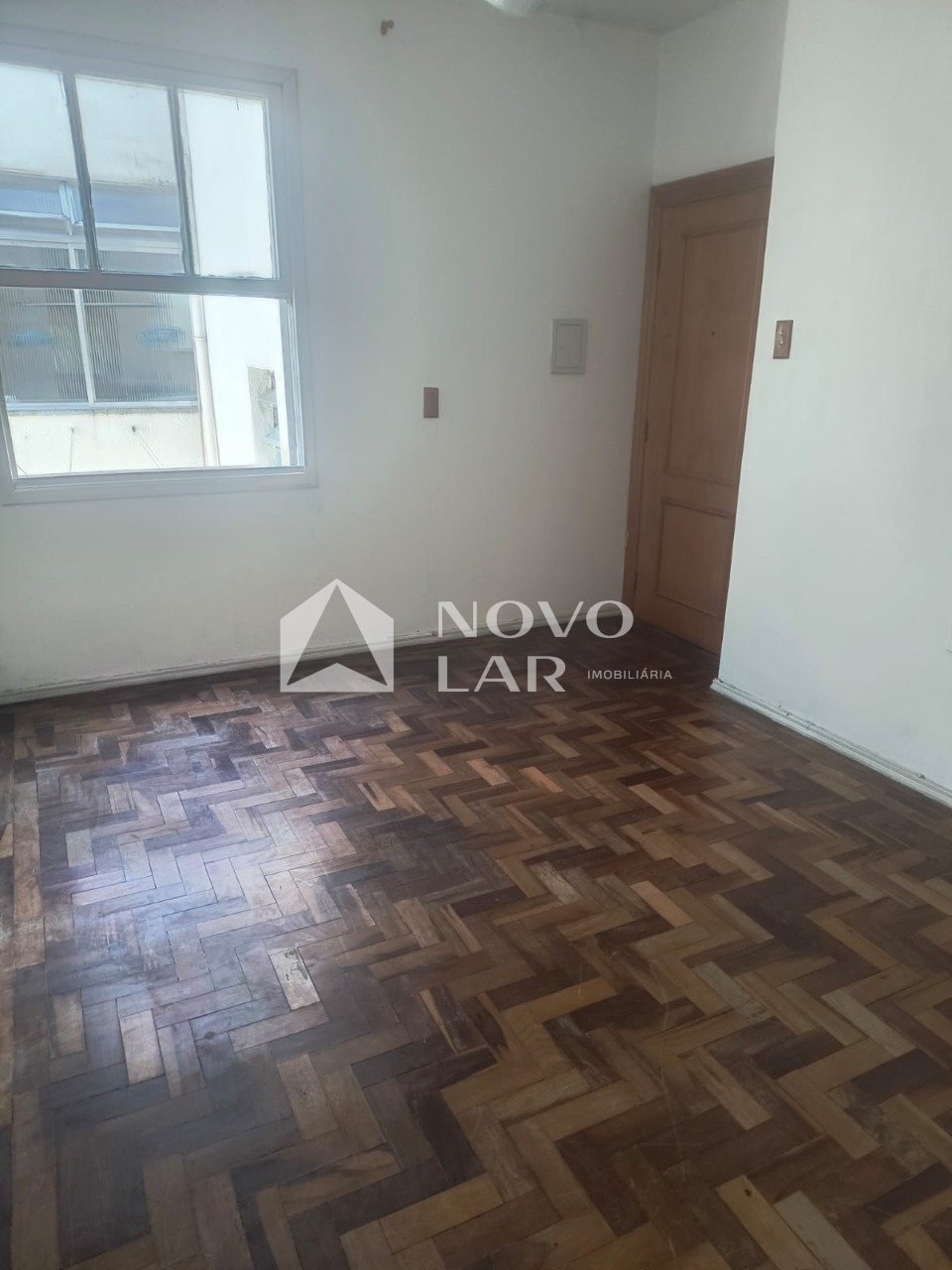 Apartamento ensolarado e bem localizado no Passo da Areia - 47,75m² - Geniale Imóveis