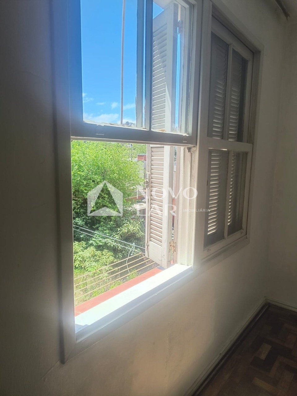 Apartamento ensolarado e bem localizado no Passo da Areia - 47,75m² - Geniale Imóveis